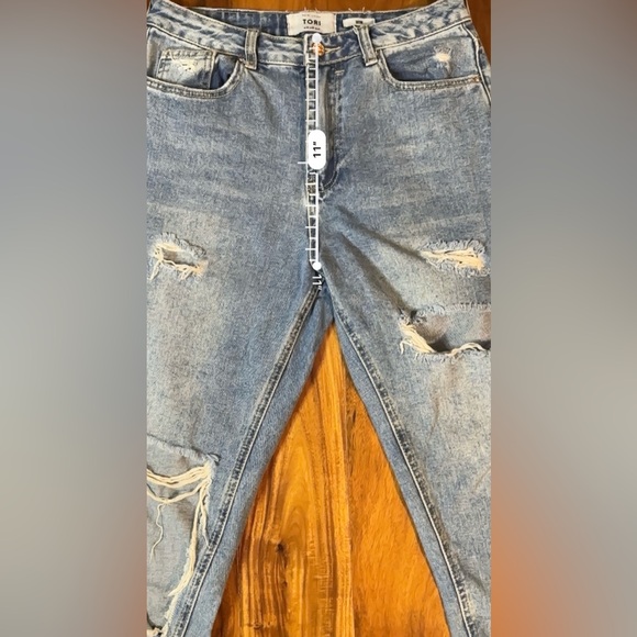 New Look “Tori” Mom Jeans - Picture 8 of 9